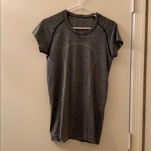 Lululemon Swiftly size 8